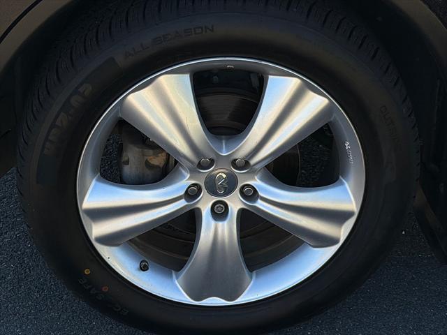 2011 INFINITI FX35 Base