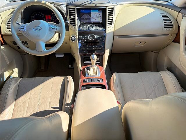 2011 INFINITI FX35 Base