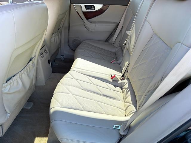 2011 INFINITI FX35 Base
