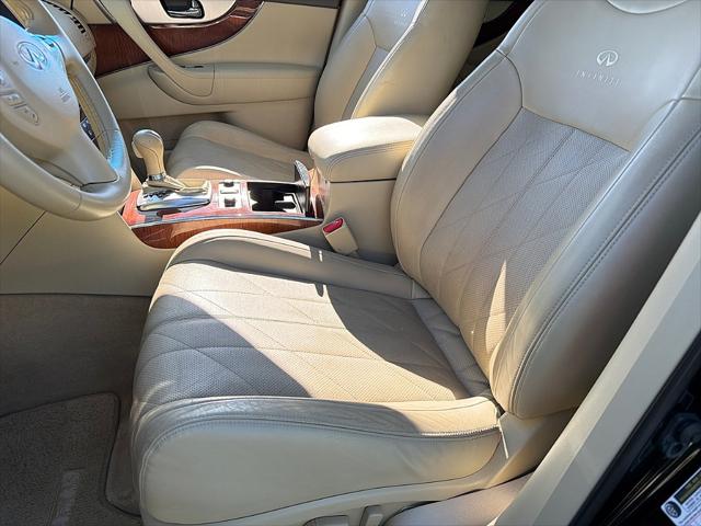 2011 INFINITI FX35 Base