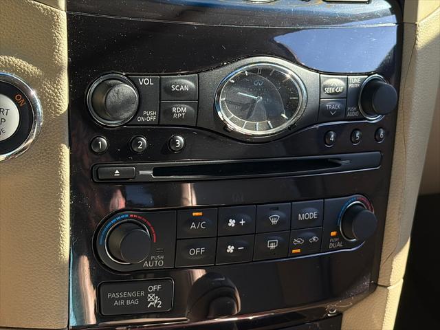 2011 INFINITI FX35 Base