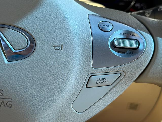 2011 INFINITI FX35 Base