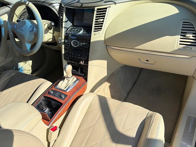 2011 INFINITI FX35 Base