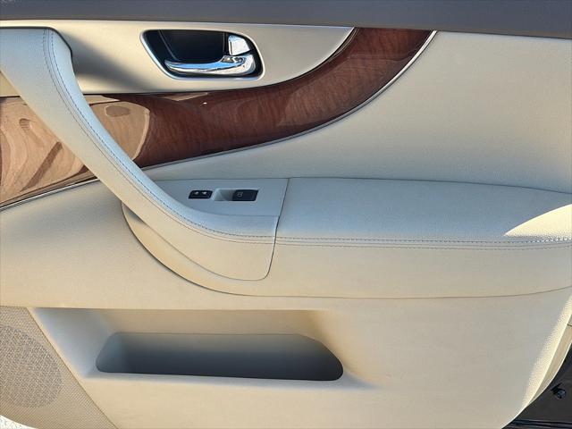 2011 INFINITI FX35 Base