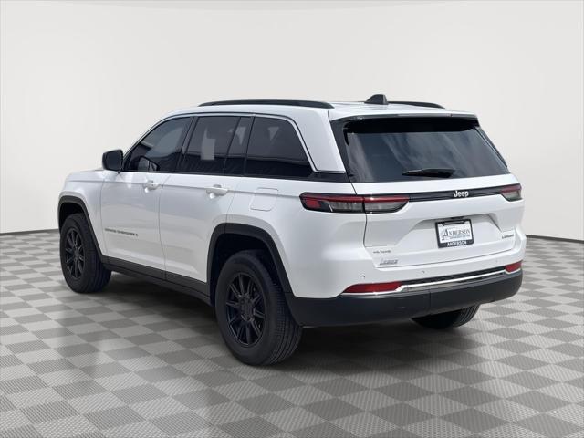 2025 Jeep Grand Cherokee Laredo X 4x4