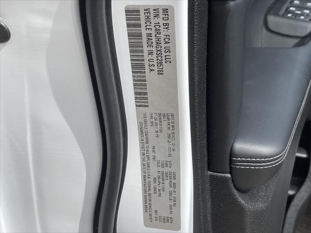 2025 Jeep Grand Cherokee Laredo X 4x4