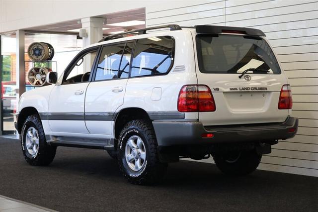 1999 Toyota Land Cruiser Base