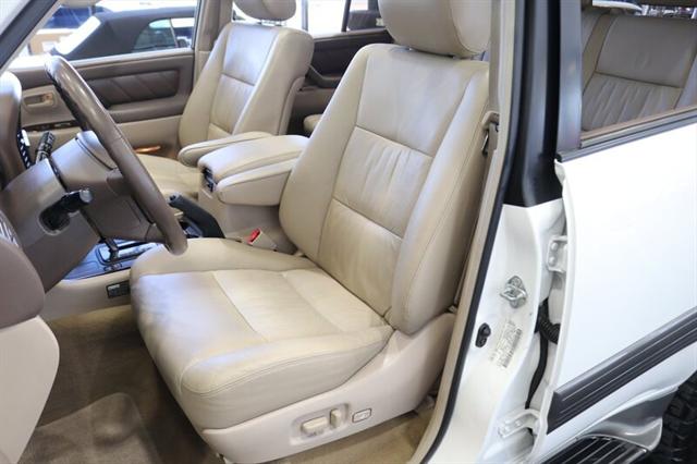 1999 Toyota Land Cruiser Base