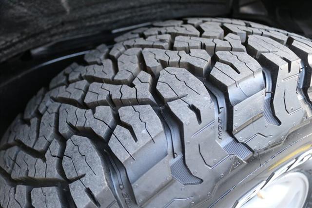 1999 Toyota Land Cruiser Base