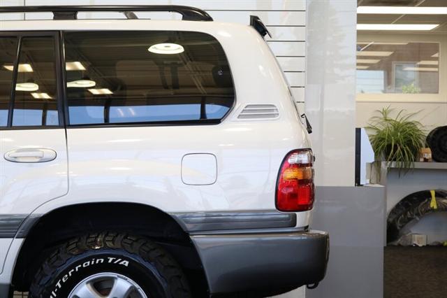 1999 Toyota Land Cruiser Base