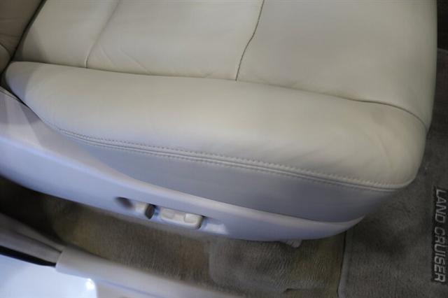 1999 Toyota Land Cruiser Base