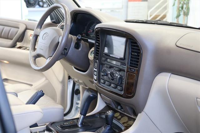 1999 Toyota Land Cruiser Base
