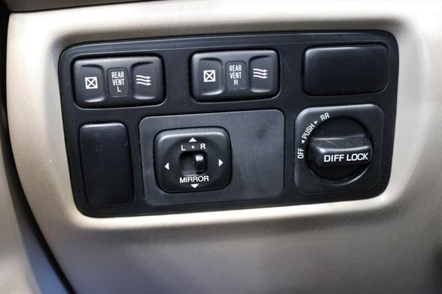 1999 Toyota Land Cruiser Base
