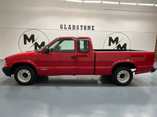 2002 Chevrolet S-10 LS 5-SPEED MANUAL / 4Cyl / ZERO RUST
