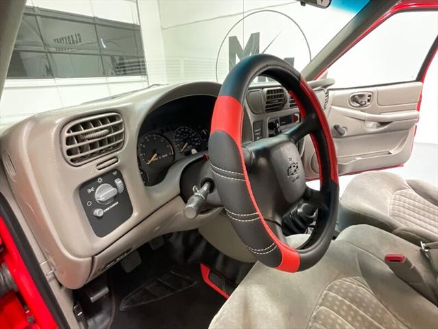 2002 Chevrolet S-10 LS 5-SPEED MANUAL / 4Cyl / ZERO RUST