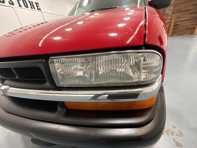 2002 Chevrolet S-10 LS 5-SPEED MANUAL / 4Cyl / ZERO RUST