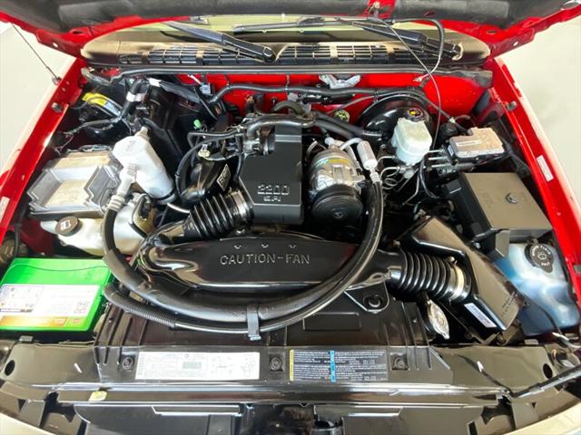 2002 Chevrolet S-10 LS 5-SPEED MANUAL / 4Cyl / ZERO RUST