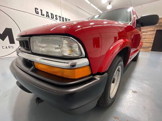 2002 Chevrolet S-10 LS 5-SPEED MANUAL / 4Cyl / ZERO RUST