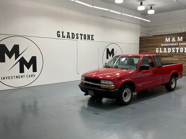 2002 Chevrolet S-10 LS 5-SPEED MANUAL / 4Cyl / ZERO RUST