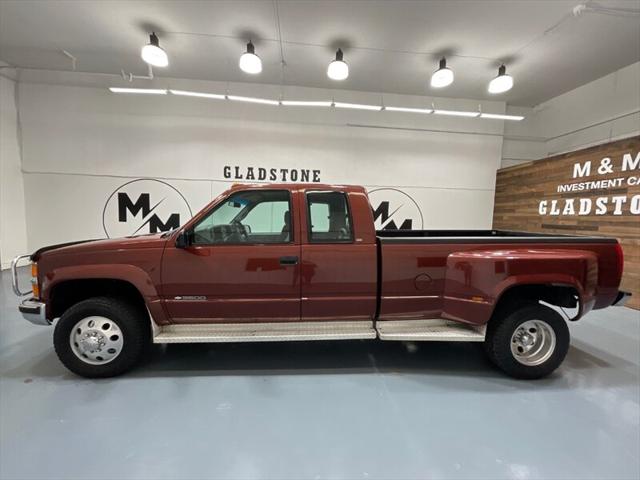 1998 Chevrolet 3500 K3500 Cheyenne 4X4 5-SPEED MANUAL / DUALLY/V8 7.4L