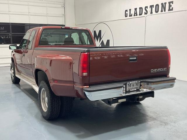 1998 Chevrolet 3500 K3500 Cheyenne 4X4 5-SPEED MANUAL / DUALLY/V8 7.4L
