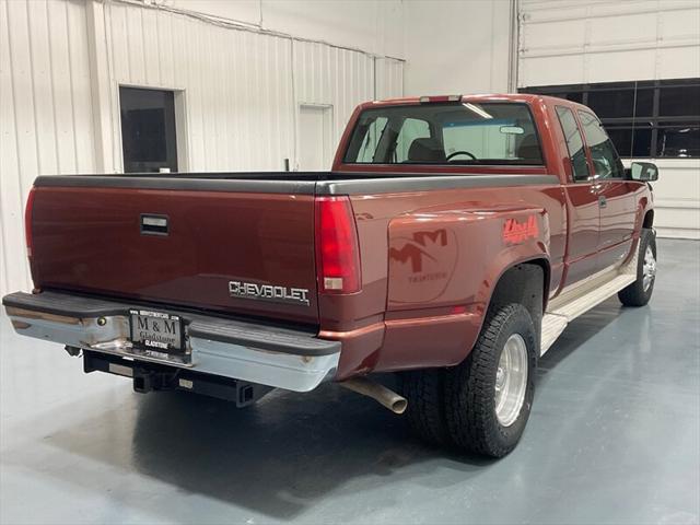 1998 Chevrolet 3500 K3500 Cheyenne 4X4 5-SPEED MANUAL / DUALLY/V8 7.4L
