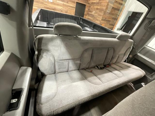1998 Chevrolet 3500 K3500 Cheyenne 4X4 5-SPEED MANUAL / DUALLY/V8 7.4L