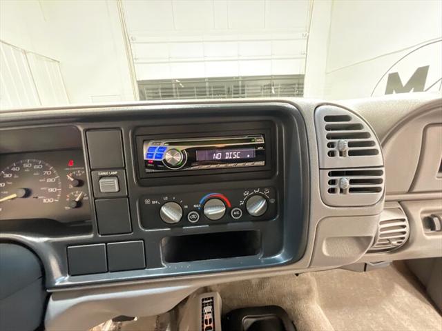 1998 Chevrolet 3500 K3500 Cheyenne 4X4 5-SPEED MANUAL / DUALLY/V8 7.4L