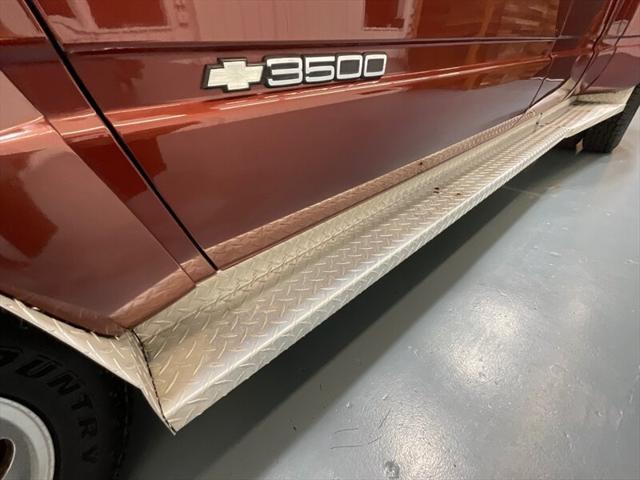 1998 Chevrolet 3500 K3500 Cheyenne 4X4 5-SPEED MANUAL / DUALLY/V8 7.4L