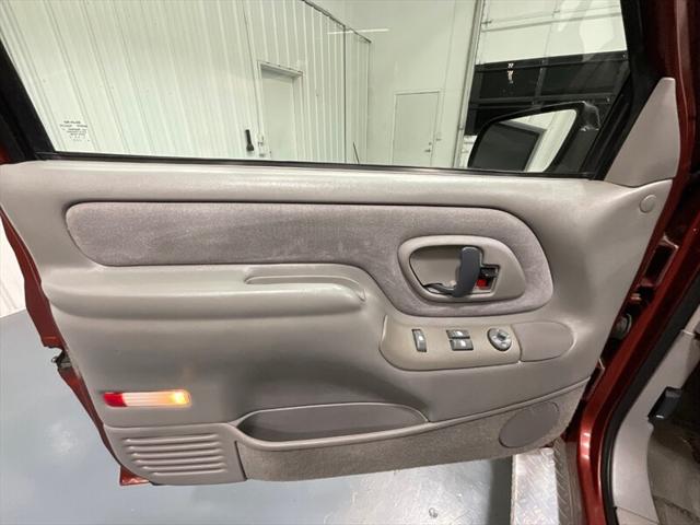 1998 Chevrolet 3500 K3500 Cheyenne 4X4 5-SPEED MANUAL / DUALLY/V8 7.4L