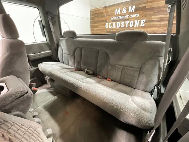 1998 Chevrolet 3500 K3500 Cheyenne 4X4 5-SPEED MANUAL / DUALLY/V8 7.4L