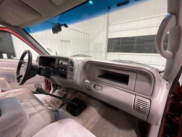 1998 Chevrolet 3500 K3500 Cheyenne 4X4 5-SPEED MANUAL / DUALLY/V8 7.4L