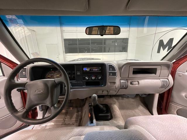 1998 Chevrolet 3500 K3500 Cheyenne 4X4 5-SPEED MANUAL / DUALLY/V8 7.4L