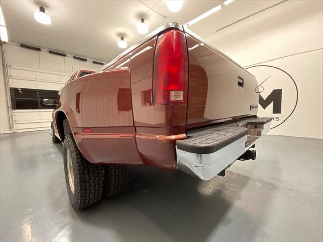 1998 Chevrolet 3500 K3500 Cheyenne 4X4 5-SPEED MANUAL / DUALLY/V8 7.4L