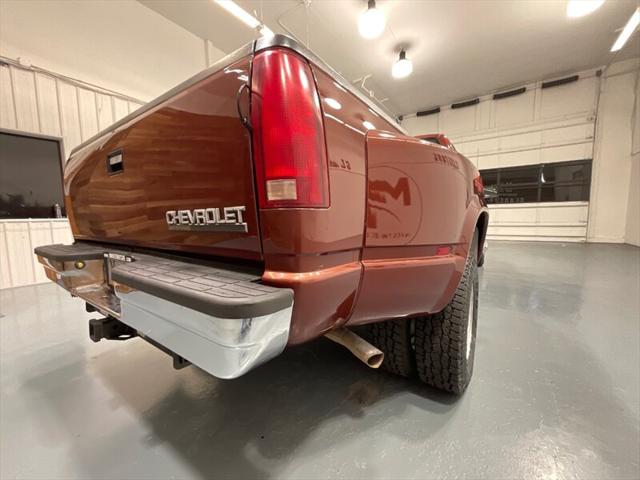 1998 Chevrolet 3500 K3500 Cheyenne 4X4 5-SPEED MANUAL / DUALLY/V8 7.4L