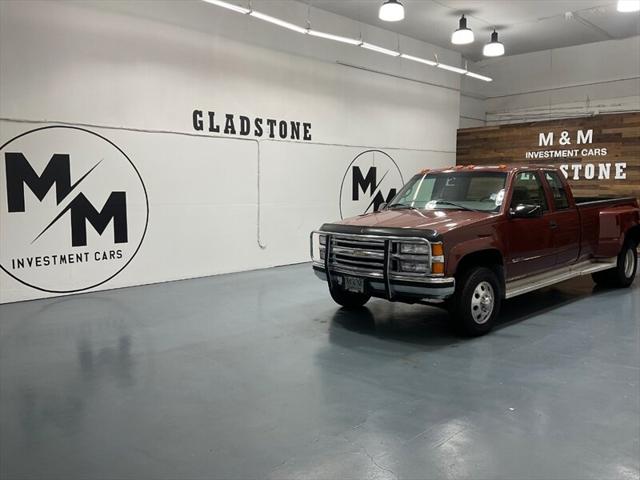 1998 Chevrolet 3500 K3500 Cheyenne 4X4 5-SPEED MANUAL / DUALLY/V8 7.4L