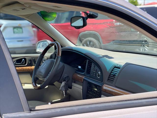 2000 Lincoln Continental 4DR SDN FWD 4D SEDAN