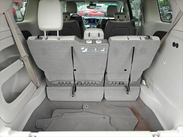 2017 Chrysler Pacifica Touring-L Plus