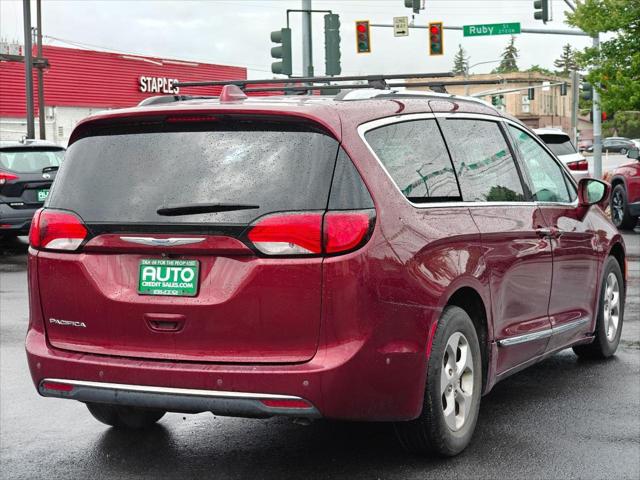 2017 Chrysler Pacifica Touring-L Plus