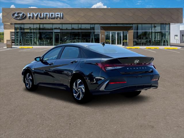 2025 Hyundai Elantra Hybrid SEL Sport