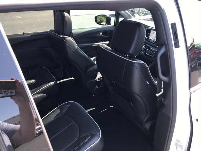 2027 Chrysler Pacifica Limited