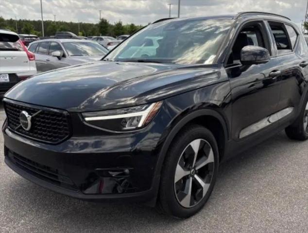 2025 Volvo XC40 B5 Plus Dark Theme for sale in Willoughby, OH