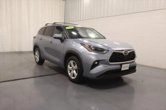 2021 Toyota Highlander LE for sale in PLYMOUTH, IN