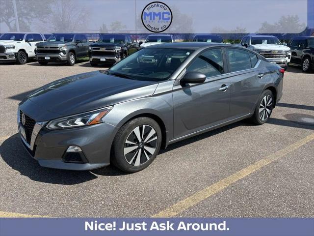 2022 Nissan Altima SV FWD for sale in Mankato, MN