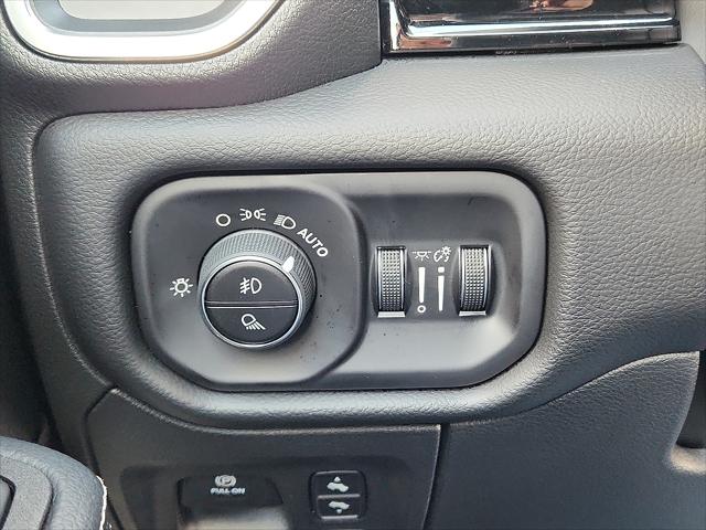 2026 Ram 1500 Laramie Crew Cab 4x4 5'7" Box