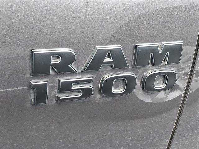 2017 Ram 1500 Night Crew Cab 4x4 5'7" Box