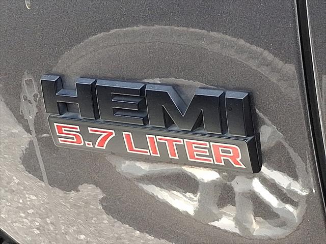 2017 Ram 1500 Night Crew Cab 4x4 5'7" Box
