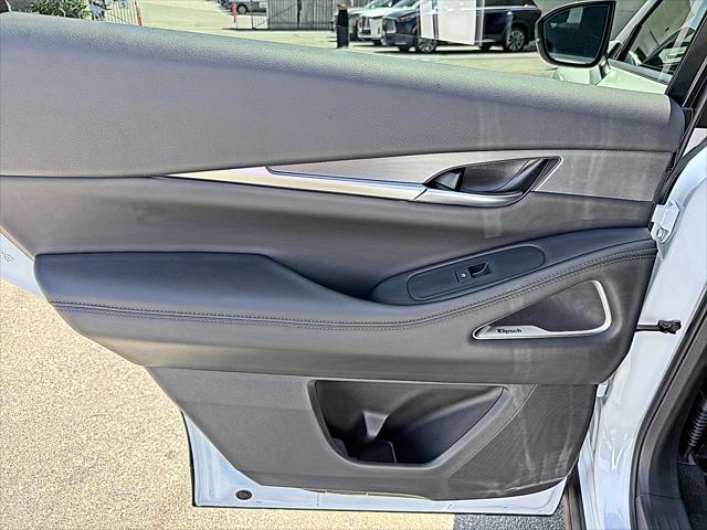 2027 INFINITI QX60 LUXE