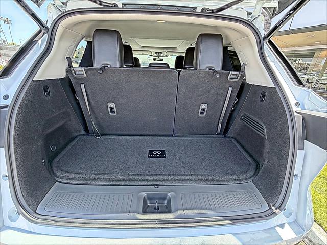 2027 INFINITI QX60 LUXE