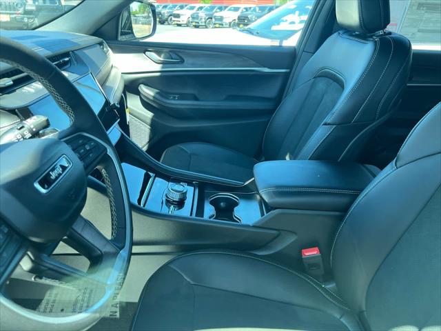 2026 Jeep Grand Cherokee L Altitude 4x4